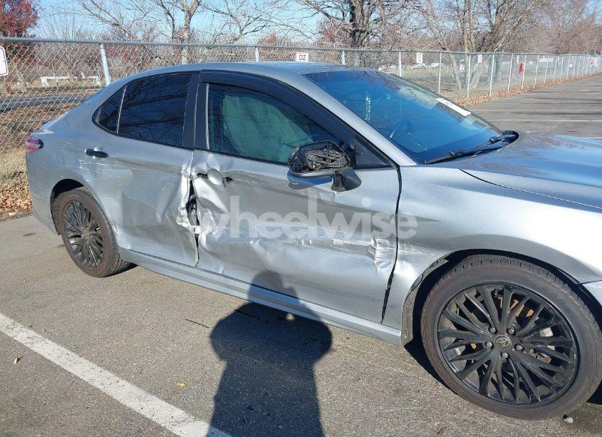 Photo 6 of 2020 Toyota Camry SE NIGHTSHADE EDITION (VIN 4T1G11AK1LU363689)