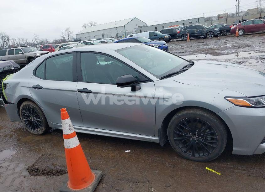 Photo 13 of 2020 Toyota Camry SE NIGHTSHADE EDITION (VIN 4T1G11AK1LU386275)