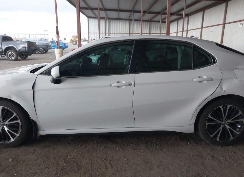 Photo 14 of 2020 Toyota Camry SE (VIN 4T1G11AK1LU860385)