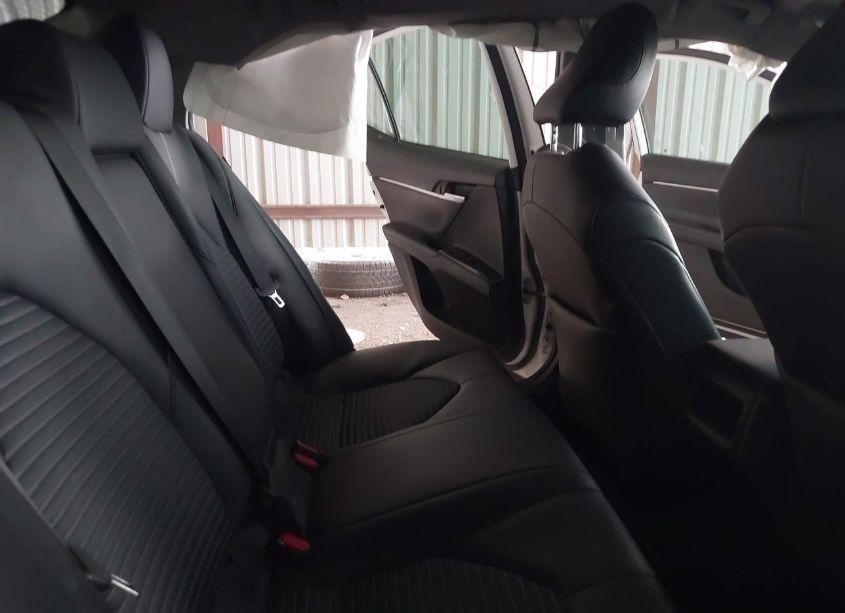 Photo 8 of 2020 Toyota Camry SE (VIN 4T1G11AK1LU860385)