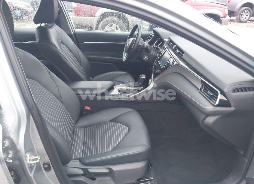 Photo 5 of 2020 Toyota Camry SE (VIN 4T1G11AK1LU872598)