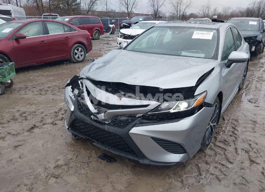 Photo 6 of 2020 Toyota Camry SE (VIN 4T1G11AK1LU872598)