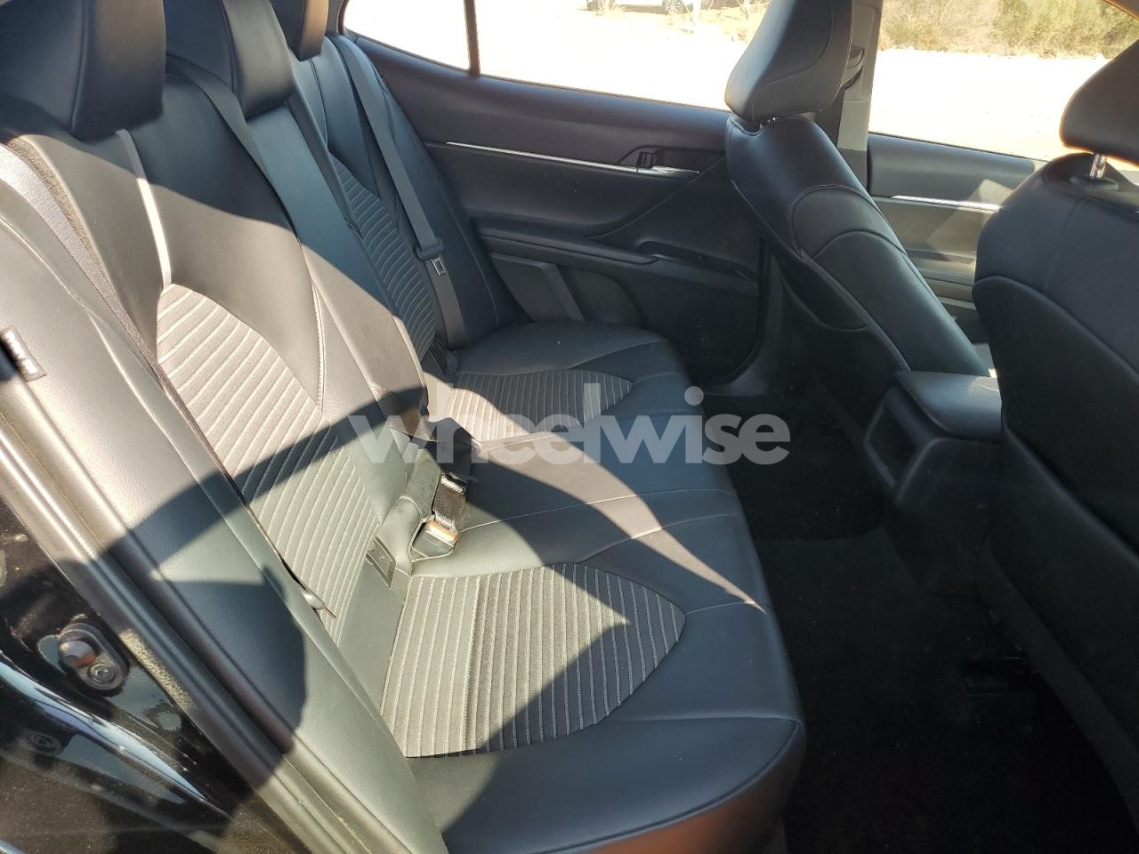 Photo 10 of 2020 TOYOTA CAMRY SE (VIN 4T1G11AK1LU877915)