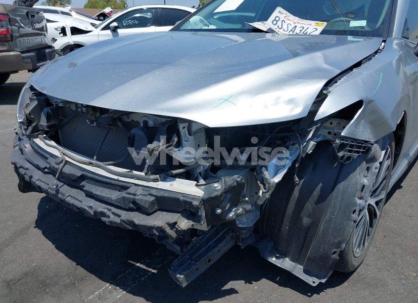 Photo 6 of 2020 Toyota Camry SE (VIN 4T1G11AK1LU887571)