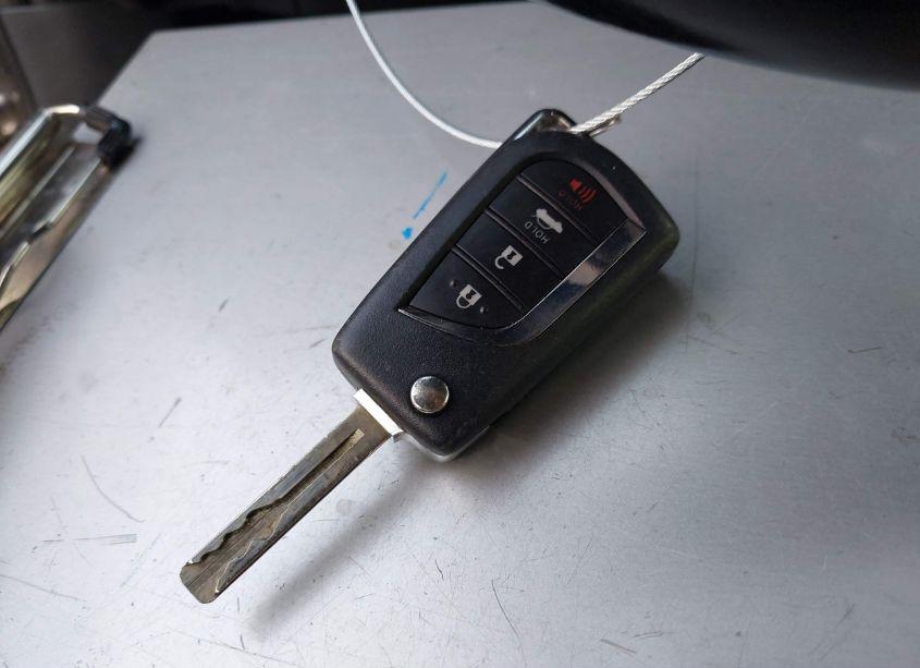 Photo 11 of 2020 Toyota Camry SE (VIN 4T1G11AK1LU896383)