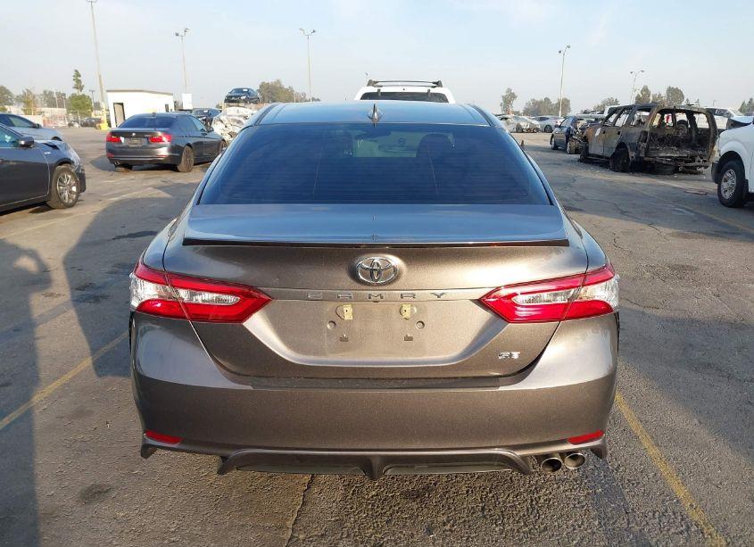 Photo 16 of 2020 Toyota Camry SE (VIN 4T1G11AK1LU896383)