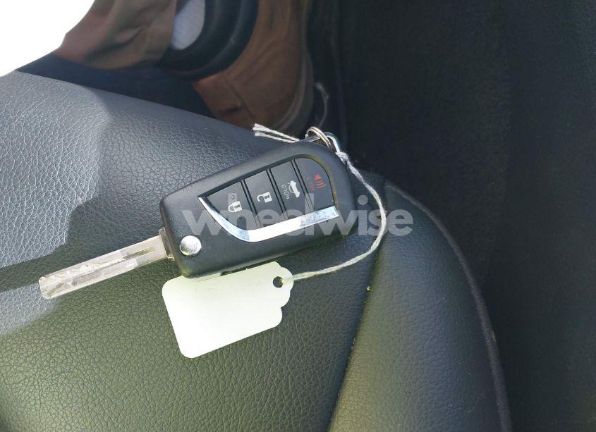 Photo 11 of 2020 Toyota Camry SE (VIN 4T1G11AK1LU923954)