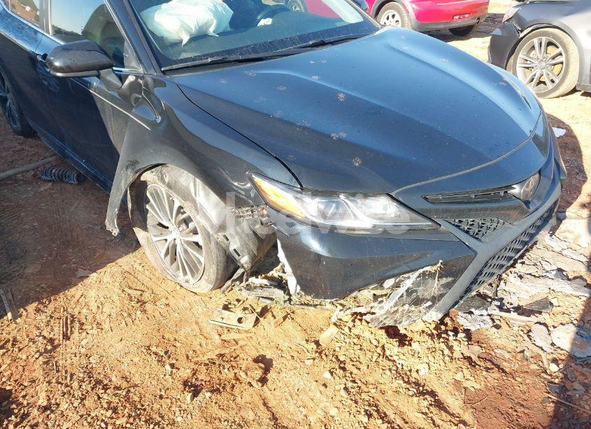 Photo 6 of 2020 Toyota Camry SE (VIN 4T1G11AK1LU923954)