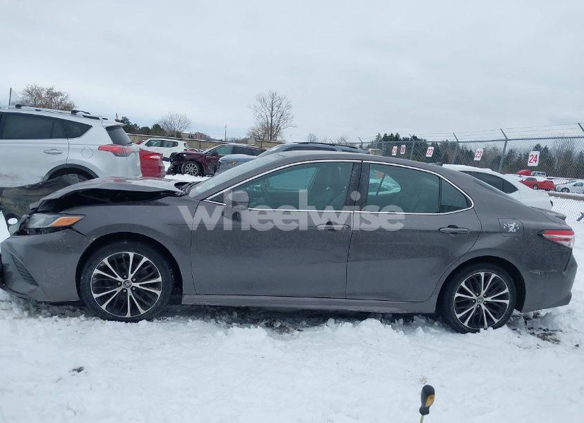 Photo 15 of 2020 Toyota Camry SE (VIN 4T1G11AK1LU954198)