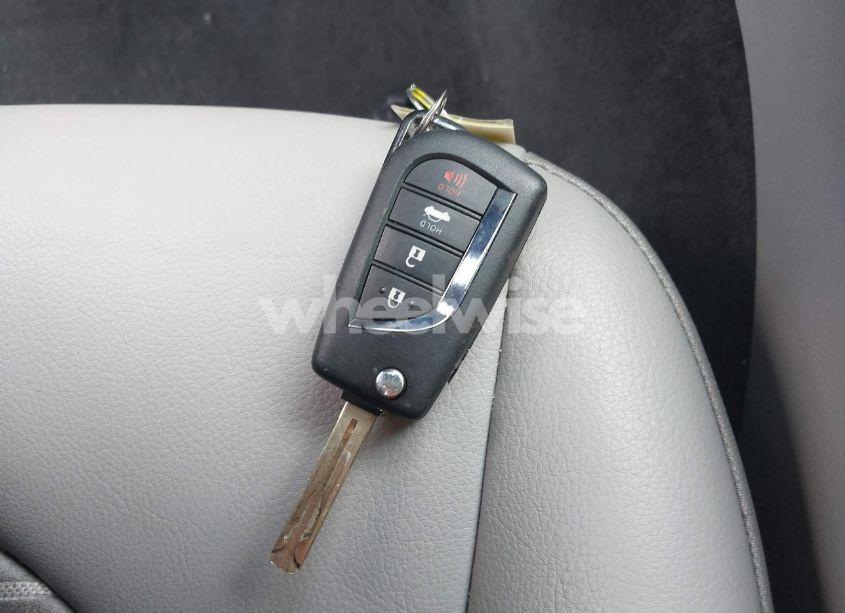 Photo 11 of 2020 Toyota Camry SE (VIN 4T1G11AK1LU956193)