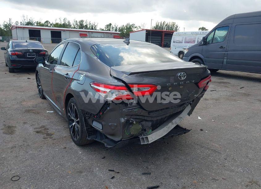 Photo 6 of 2020 Toyota Camry SE (VIN 4T1G11AK1LU956193)