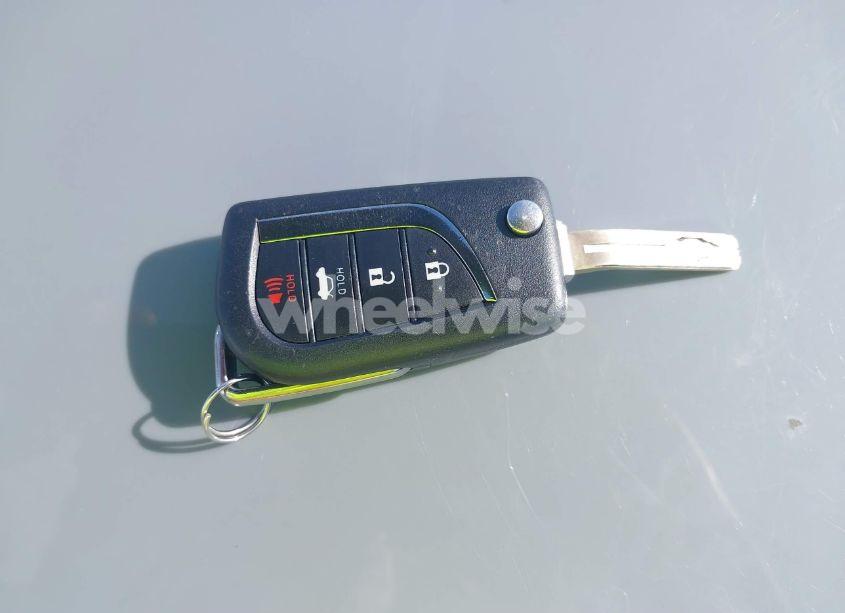 Photo 11 of 2020 Toyota Camry SE (VIN 4T1G11AK1LU964200)