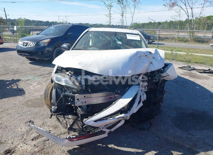 Photo 13 of 2020 Toyota Camry SE (VIN 4T1G11AK1LU964200)