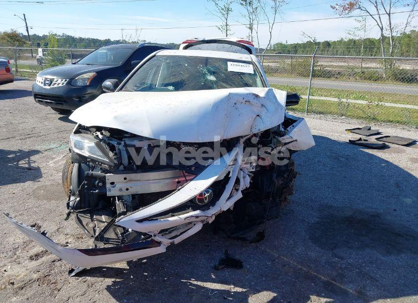 Photo 6 of 2020 Toyota Camry SE (VIN 4T1G11AK1LU964200)