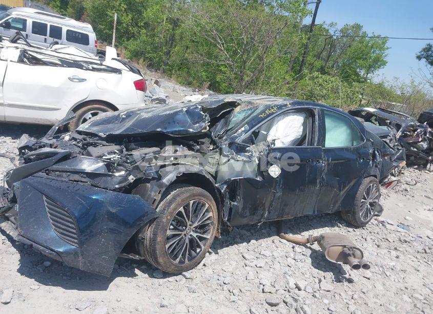 Photo 13 of 2020 Toyota Camry SE (VIN 4T1G11AK1LU964570)