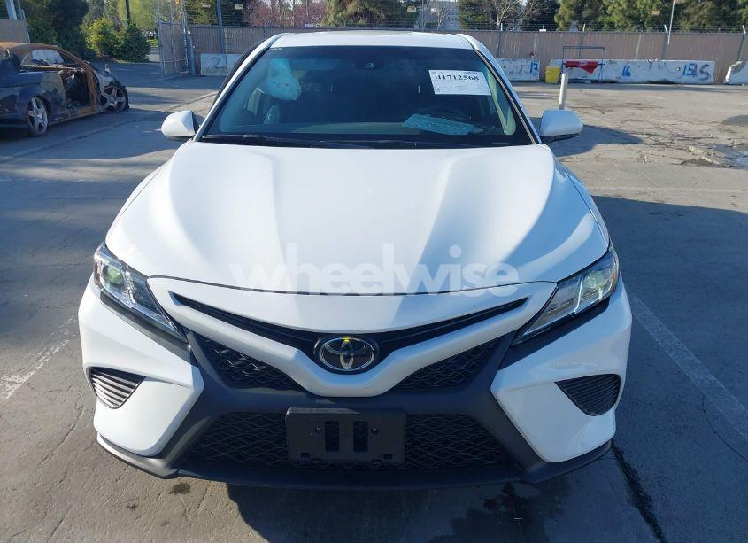 Photo 12 of 2020 Toyota Camry SE (VIN 4T1G11AK1LU988819)