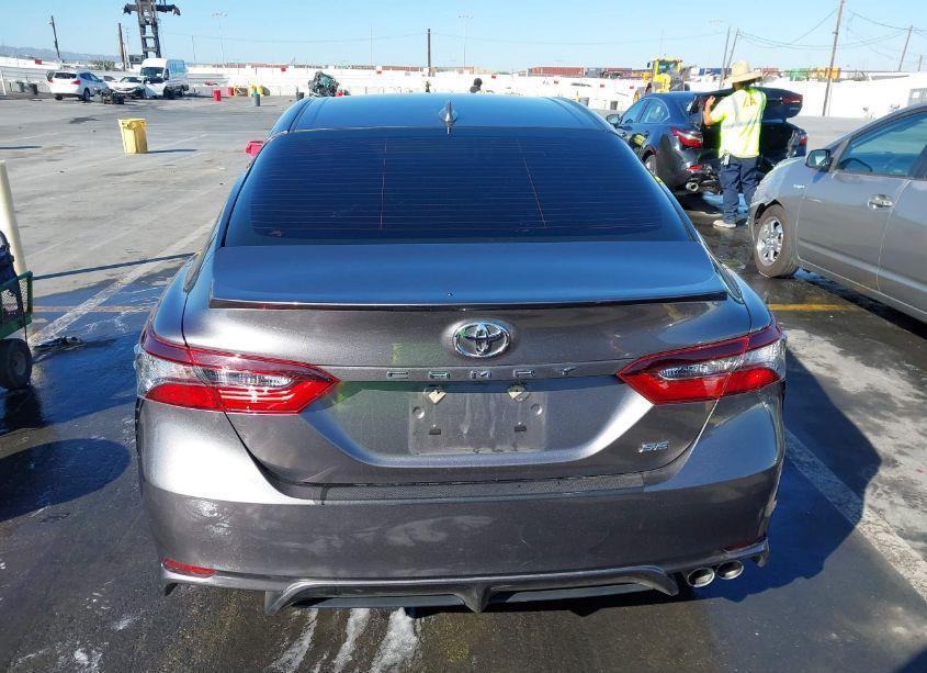 Photo 17 of 2021 Toyota Camry SE (VIN 4T1G11AK1MU422547)