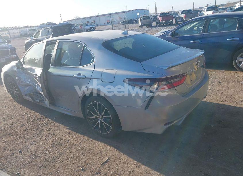 Photo 3 of 2021 Toyota Camry SE (VIN 4T1G11AK1MU447500)