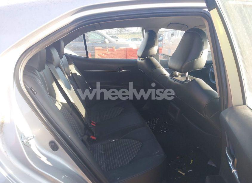 Photo 8 of 2021 Toyota Camry SE (VIN 4T1G11AK1MU447500)