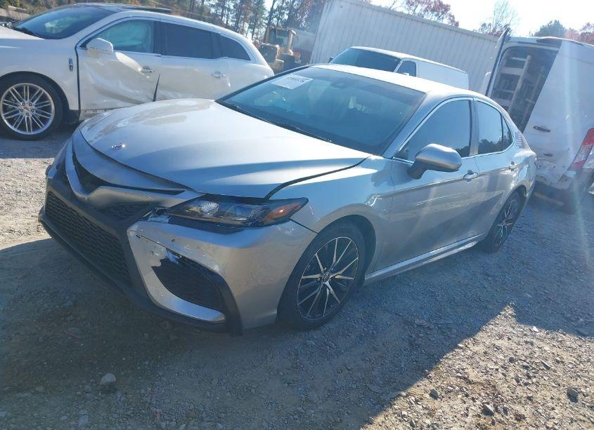 Photo 2 of 2021 Toyota Camry SE (VIN 4T1G11AK1MU489794)