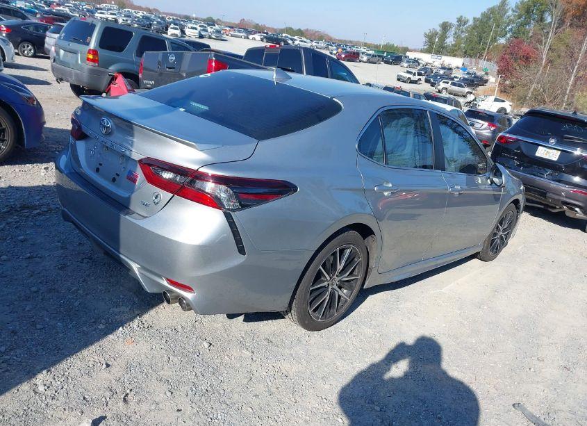 Photo 4 of 2021 Toyota Camry SE (VIN 4T1G11AK1MU489794)