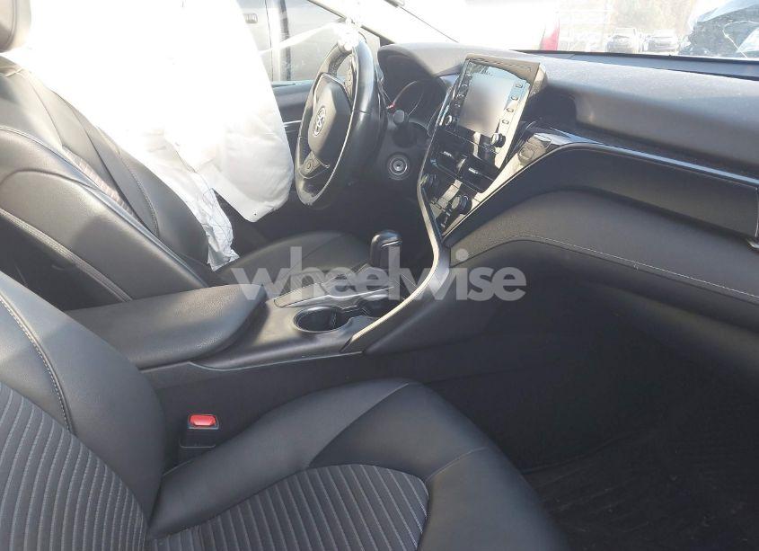 Photo 5 of 2021 Toyota Camry SE (VIN 4T1G11AK1MU514662)