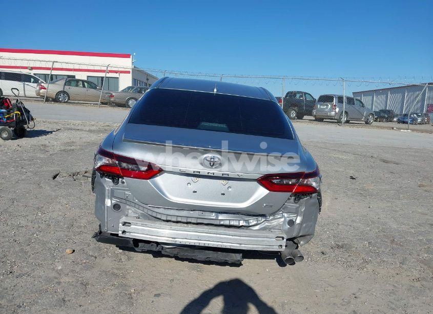 Photo 6 of 2021 Toyota Camry SE (VIN 4T1G11AK1MU529646)