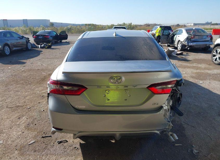 Photo 16 of 2021 Toyota Camry SE (VIN 4T1G11AK1MU558709)