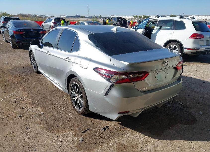 Photo 3 of 2021 Toyota Camry SE (VIN 4T1G11AK1MU558709)