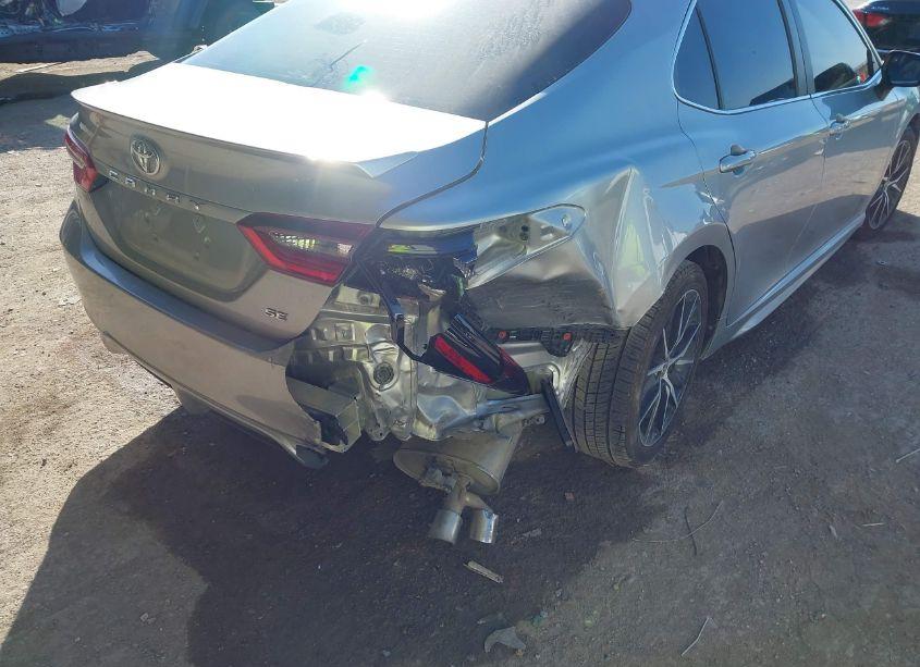 Photo 6 of 2021 Toyota Camry SE (VIN 4T1G11AK1MU558709)