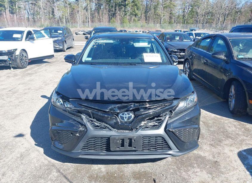 Photo 12 of 2021 Toyota Camry SE (VIN 4T1G11AK1MU565742)