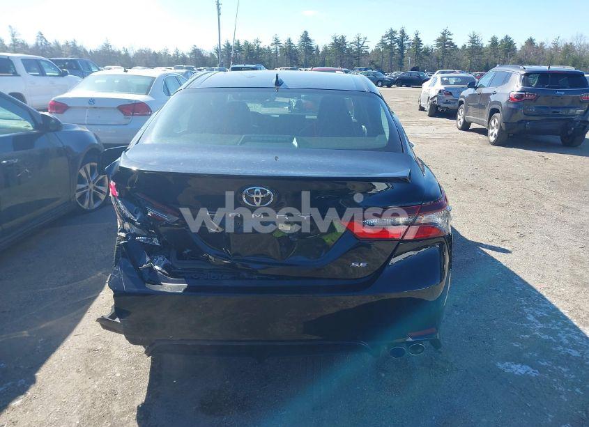 Photo 16 of 2021 Toyota Camry SE (VIN 4T1G11AK1MU565742)