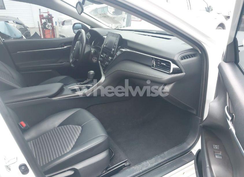 Photo 5 of 2021 Toyota Camry SE (VIN 4T1G11AK1MU572982)