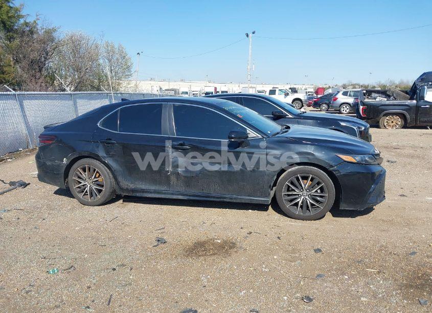 Photo 12 of 2021 Toyota Camry SE (VIN 4T1G11AK1MU579561)