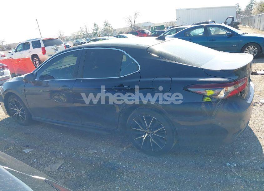 Photo 13 of 2021 Toyota Camry SE (VIN 4T1G11AK1MU579561)