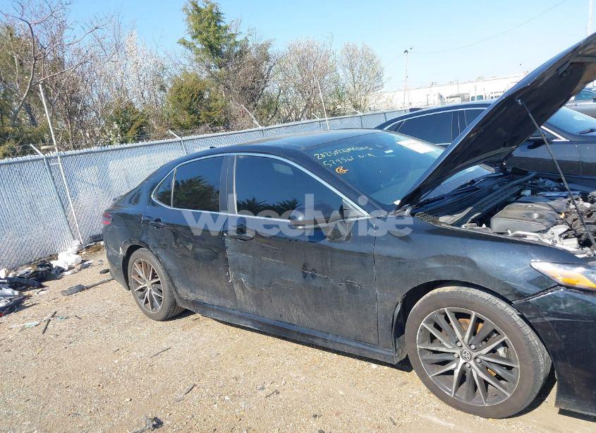 Photo 6 of 2021 Toyota Camry SE (VIN 4T1G11AK1MU579561)