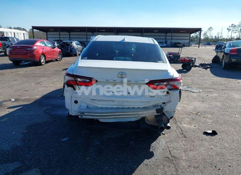 Photo 16 of 2021 Toyota Camry SE (VIN 4T1G11AK1MU581570)