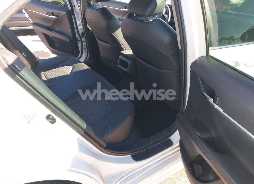 Photo 8 of 2021 Toyota Camry SE (VIN 4T1G11AK1MU581570)