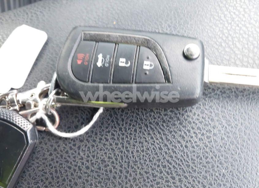 Photo 11 of 2021 Toyota Camry SE (VIN 4T1G11AK1MU581844)