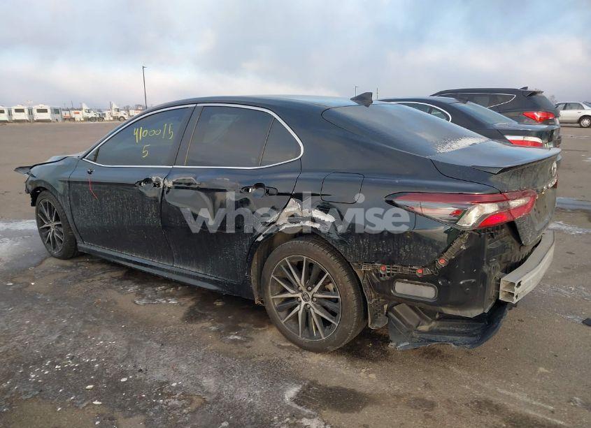 Photo 3 of 2021 Toyota Camry SE (VIN 4T1G11AK1MU581844)