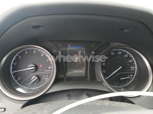 Photo 2 of 2021 TOYOTA CAMRY SE (VIN 4T1G11AK1MU593847)