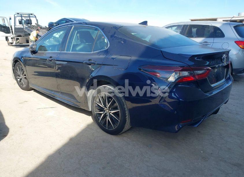 Photo 3 of 2021 Toyota Camry SE (VIN 4T1G11AK1MU596909)