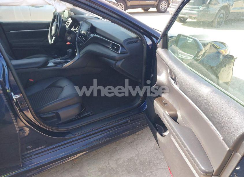 Photo 5 of 2021 Toyota Camry SE (VIN 4T1G11AK1MU596909)