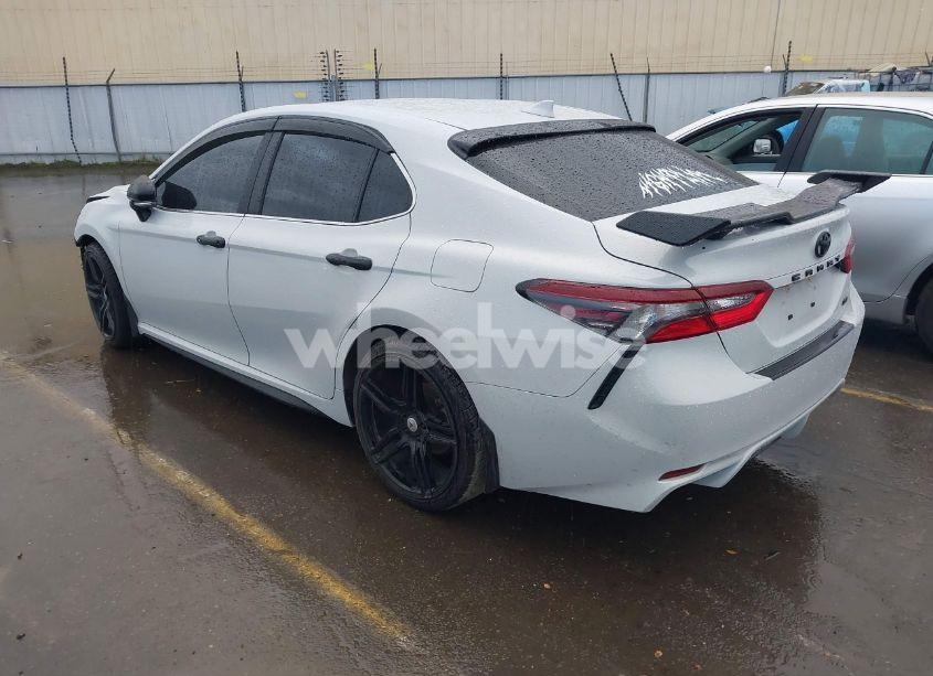 Photo 3 of 2022 Toyota Camry SE (VIN 4T1G11AK1NU024790)