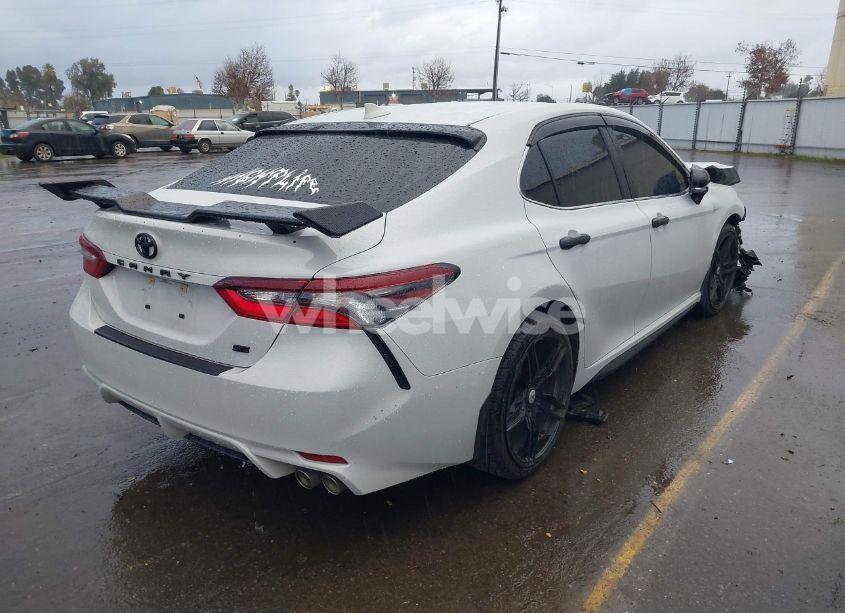 Photo 4 of 2022 Toyota Camry SE (VIN 4T1G11AK1NU024790)