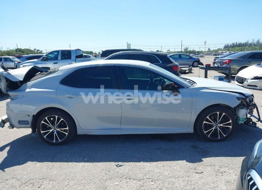 Photo 14 of 2022 Toyota Camry SE (VIN 4T1G11AK1NU034901)
