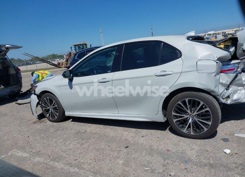 Photo 15 of 2022 Toyota Camry SE (VIN 4T1G11AK1NU034901)