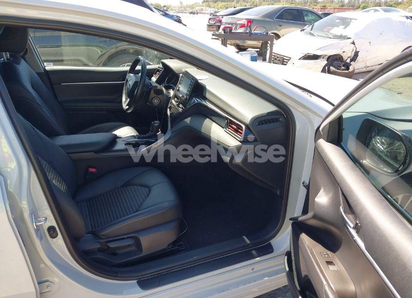 Photo 5 of 2022 Toyota Camry SE (VIN 4T1G11AK1NU034901)