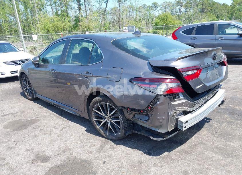 Photo 3 of 2022 Toyota Camry SE (VIN 4T1G11AK1NU036521)