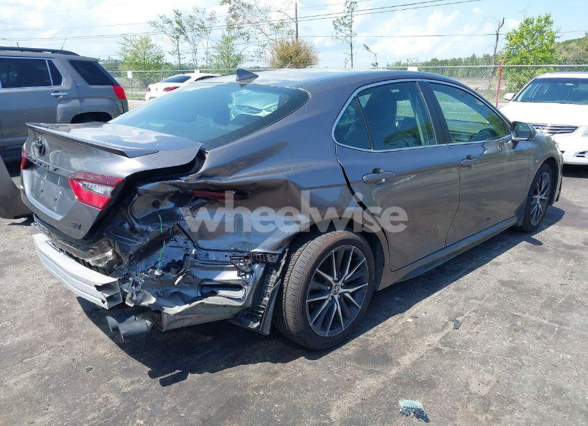 Photo 4 of 2022 Toyota Camry SE (VIN 4T1G11AK1NU036521)